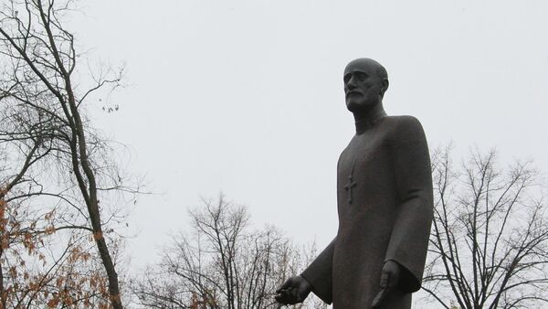 Памятник Комитасу открыли в Камском саду Петербурга - Sputnik Արմենիա