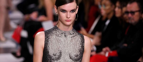Показ новой коллекции дизайнера Марии Грации Кьюри (23 января 2018). Париж, Франция Показ новой коллекции дизайнера Марии Грации Кьюри (23 января 2018). Париж, Франция - Sputnik Արմենիա
