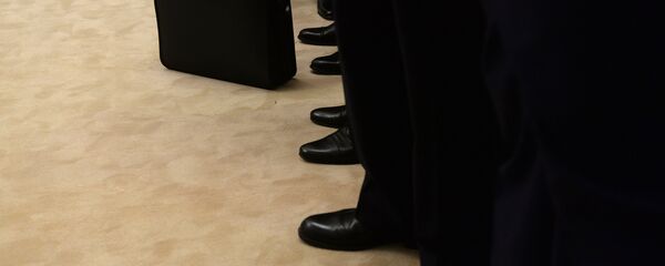 Мужчины в костюмах на мероприятии - Sputnik Армения