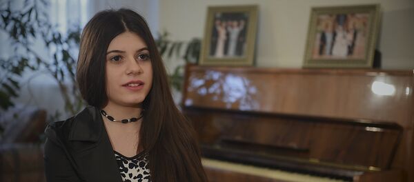 Участница проекта Ты супер! Сабина Манвелян рассказала, чем ее потрясла Москва - Sputnik Армения