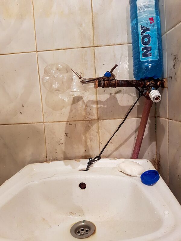 Превратить Освенцим в курорт, или Воровская иерархия армянских тюрем Превратить Освенцим в курорт, или Воровская иерархия армянских тюрем - Sputnik Армения