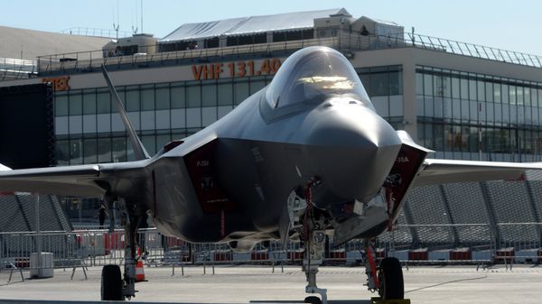 Истребитель-бомбардировщик Lockheed Martin F-35 - Sputnik Армения