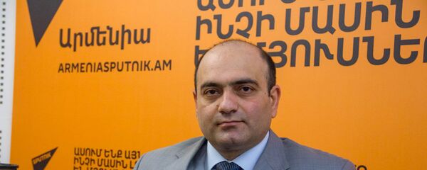 Աշխատանքի և սոցիալական ապահովության փոխնախարար Թադևոս Ավետիսյան Աշխատանքի և սոցիալական ապահովության փոխնախարար Թադևոս Ավետիսյան - Sputnik Արմենիա