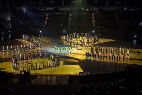Красочное шоу-представление во время церемонии открытия XXIII Зимних игр (9 февраля 2018). Пхенчхан, Южная Корея - Sputnik Армения