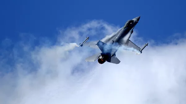 Истребитель General Dynamics F-16 Fighting Falcon - Sputnik Армения