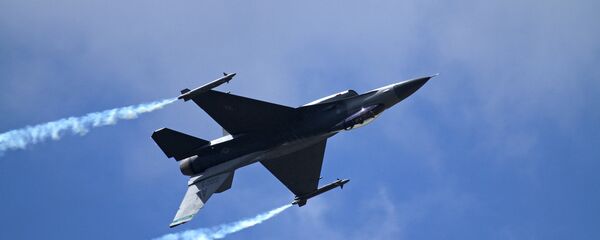 Истребитель General Dynamics F-16 Fighting Falcon Истребитель General Dynamics F-16 Fighting Falcon - Sputnik Արմենիա