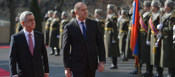 Встреча президентов Армении и Болгарии Сержа Саргсяна и Румена Радева Встреча президентов Армении и Болгарии Сержа Саргсяна и Румена Радева - Sputnik Армения