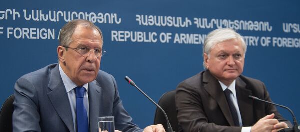 Министры иностранных дел России и Армении Сергей Лавров и Эдвард Налбандян Министры иностранных дел России и Армении Сергей Лавров и Эдвард Налбандян - Sputnik Армения