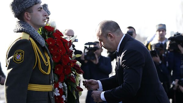 Президент Болгарии Румен Радев посетил мемориальный комплекс Цицернакаберд - Sputnik Армения