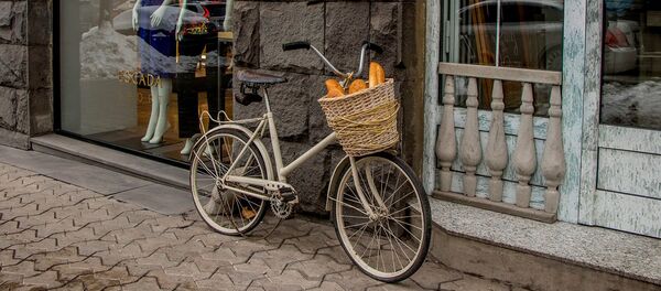 Велосипед с хлебом Велосипед с хлебом - Sputnik Армения