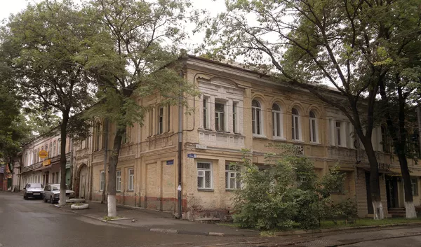 Дом на улице Армянской во Владикавказе, в котором родился и вырос Вахтангов. Дом на улице Армянской во Владикавказе, в котором родился и вырос Вахтангов. - Sputnik Армения