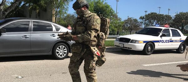 Ситуация около школы во Флориде (14 февраля 2018). Корал-Спрингс, штат Флорида, США - Sputnik Армения