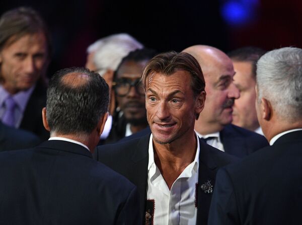 Главный тренер сборной Марокко Эрве Ренар на официальной жеребьевке чемпионата мира по футболу 2018. Главный тренер сборной Марокко Эрве Ренар на официальной жеребьевке чемпионата мира по футболу 2018. - Sputnik Армения