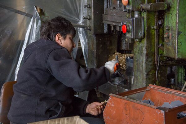 Работа на предприятии Рафэлгриг - Sputnik Армения