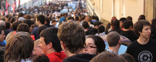 Люди на улицах Витория-Гастейс, Страна Басков, Испания Люди на улицах Витория-Гастейс, Страна Басков, Испания - Sputnik Արմենիա