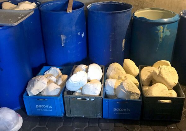 Незаконное производство сыра Незаконное производство сыра - Sputnik Армения