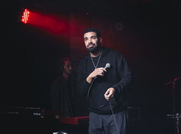 Канье Уэст боится за Кардашьян и детей: рэперу угрожал бывший протеже - Sputnik Армения