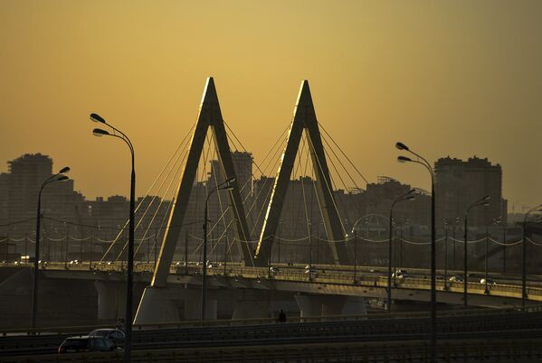 Вантовый мост Миллениум перекинут через реку Казанку. Длина моста – 1524 метра. Сконструирован к тысячелетнему юбилею Казани, в честь которого получил свое название - Sputnik Армения