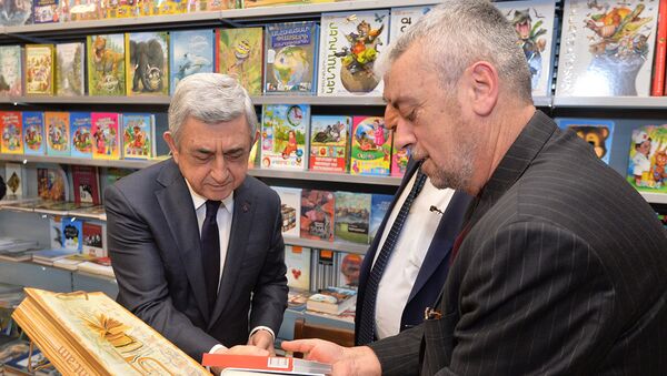 Серж Саргсян посетил книжный магазин Букинист - Sputnik Արմենիա