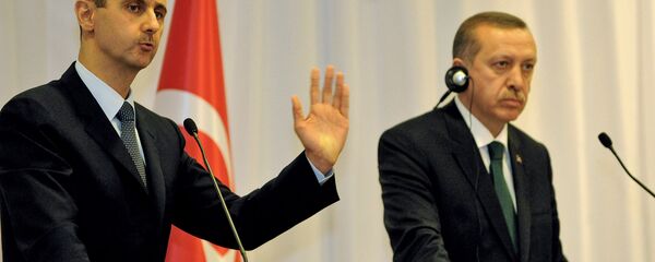 Реджеп Тайип Эрдоган и Башар Асад на совместной пресс-конференции (7 июля 2010). Стамбул, Турция Реджеп Тайип Эрдоган и Башар Асад на совместной пресс-конференции (7 июля 2010). Стамбул, Турция - Sputnik Армения