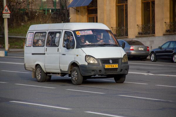 От конки до метро — чего натерпелись многострадальные пассажиры в Ереване От конки до метро — чего натерпелись многострадальные пассажиры в Ереване - Sputnik Армения