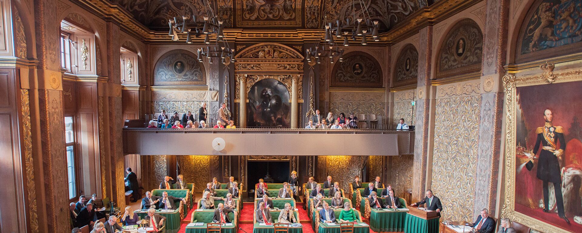 Политические слушания в Первой палате (Сенате) Генеральных штатах (Парламенте) Нидерландов (29 октября 2013). Гаага, Нидерланды - Sputnik Армения, 1920, 25.05.2021
