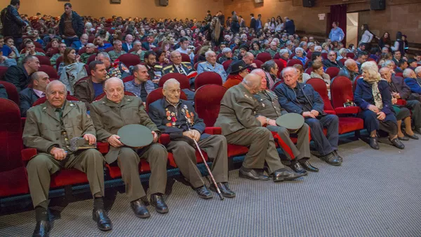 Премьера фильма Мы помним Сталинград в кинотеатре Москва - Sputnik Армения