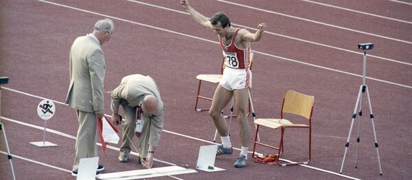 Победитель Игр доброй воли рекордсмен Европы в прыжках в длину Роберт Эммиян - Sputnik Армения