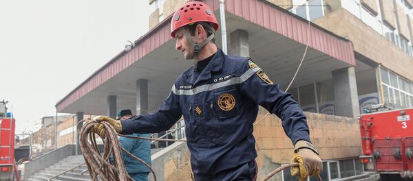 Учения по гражданской обороне в Ереване Учения по гражданской обороне в Ереване - Sputnik Армения