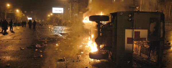 Беспорядки на улице Лусаворича 1 марта 2008 г. - Sputnik Армения