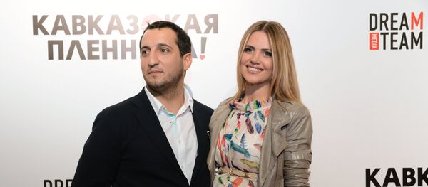 Актер Арарат Кещян и его супруга Актер Арарат Кещян и его супруга - Sputnik Армения