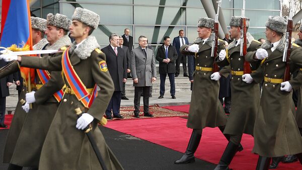 Премьер-министр Грузии Гиорги Квирикашвили прибыл в Армению - Sputnik Армения