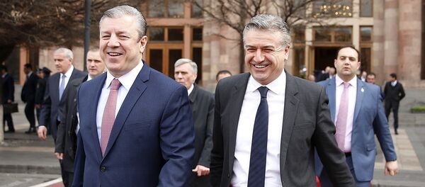 Премьер-министры Грузии и Армении Георгий Квирикашвили и Карен Карапетян - Sputnik Армения