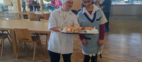 Пекарь Микаэл и повар Вардуи из Гюмри Пекарь Микаэл и повар Вардуи из Гюмри - Sputnik Արմենիա