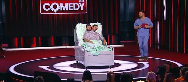Кадр из 2-го выпуска 14-го сезона программы Камеди Клаб на ТНТ Кадр из 2-го выпуска 14-го сезона программы Камеди Клаб на ТНТ - Sputnik Армения