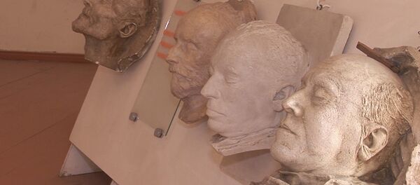 Сергей Меркуров изготовил более 300 посмертных масок известных деятелей за 45 лет. - Sputnik Армения