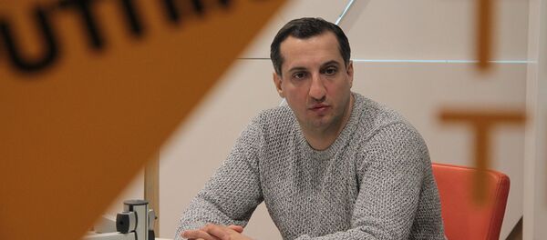 Юморист, актер Арарат Кещян Юморист, актер Арарат Кещян - Sputnik Армения