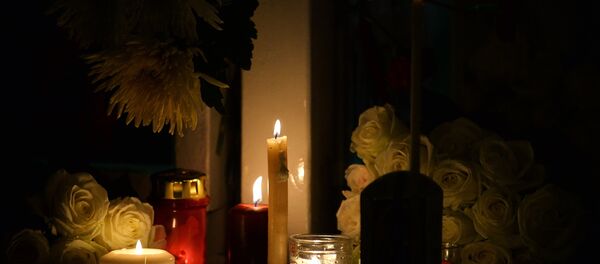 Цветы у посольства Франции в Москве Цветы у посольства Франции в Москве - Sputnik Армения