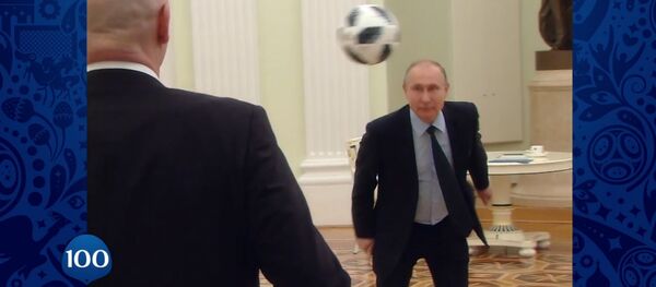 Путин и Инфантино сыграли в футбол Путин и Инфантино сыграли в футбол - Sputnik Армения