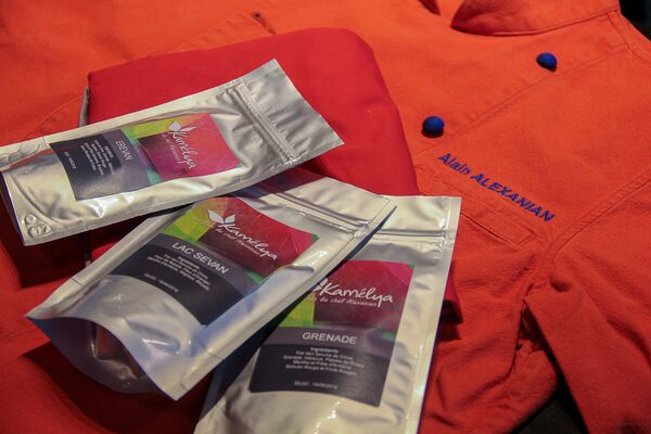 Чай Камелия производства Алена Алексаняна Чай Камелия производства Алена Алексаняна - Sputnik Армения