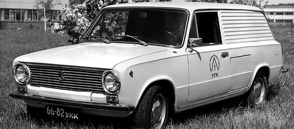 Советская экспериментальная модель электромобиля ВАЗ-2801 - Sputnik Армения