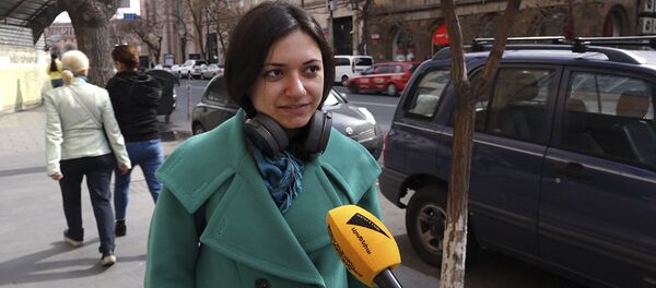 Как армяне относятся к празднику 8 марта Как армяне относятся к празднику 8 марта - Sputnik Армения