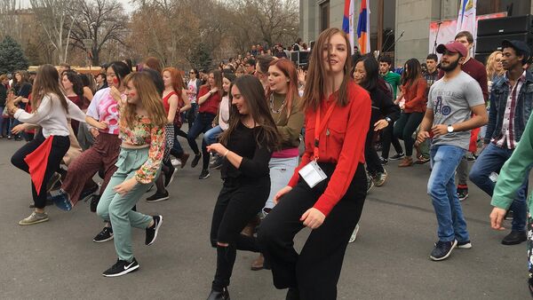 Участники мероприятий в защиту прав женщин Армении - Sputnik Армения