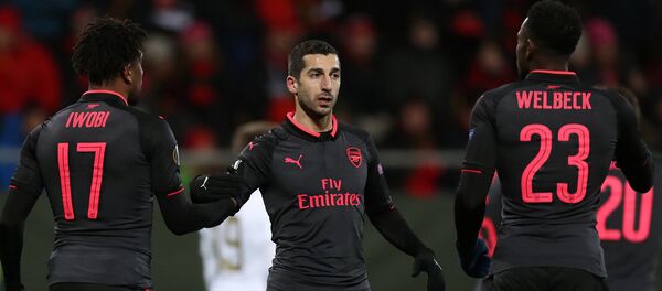 Игроки ФК Арсенал Генрих Мхитарян, Дэнни Уэлбек и Алекс Ивоби празднуют гол в матче Лиги Европы Эстерсунд - Арсенал (15 февраля 2018). Эстерсунд, Швеция Игроки ФК Арсенал Генрих Мхитарян, Дэнни Уэлбек и Алекс Ивоби празднуют гол в матче Лиги Европы Эстерсунд - Арсенал (15 февраля 2018). Эстерсунд, Швеция - Sputnik Армения