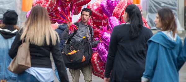 8 Марта на улицах Ереванa 8 Марта на улицах Ереванa - Sputnik Армения