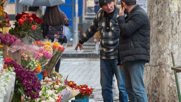 8 Марта на улицах Ереванa - Sputnik Армения