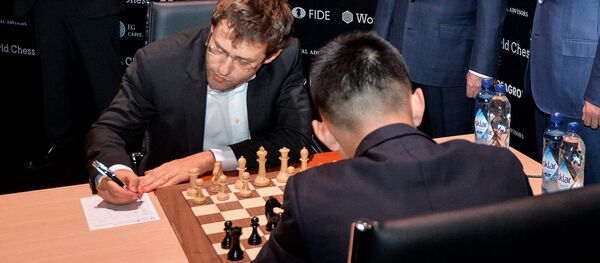 Партия Левон Аронян - Дин Лирен на турнире претендентов на звание чемпиона мира по шахматам (10 марта 2018). Берлин, Германия Партия Левон Аронян - Дин Лирен на турнире претендентов на звание чемпиона мира по шахматам (10 марта 2018). Берлин, Германия - Sputnik Армения