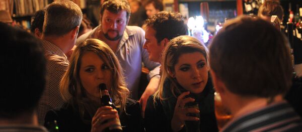 Посетители паба - Sputnik Армения