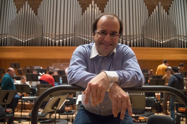 Дирижер Джанлука Марчиано Дирижер Джанлука Марчиано - Sputnik Արմենիա