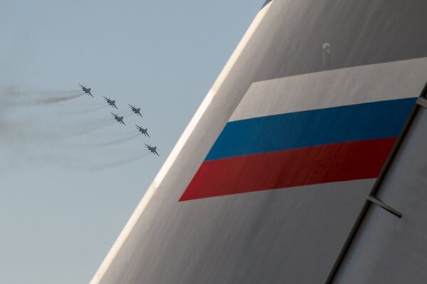 Российский флаг на хвосте самолета - Sputnik Армения